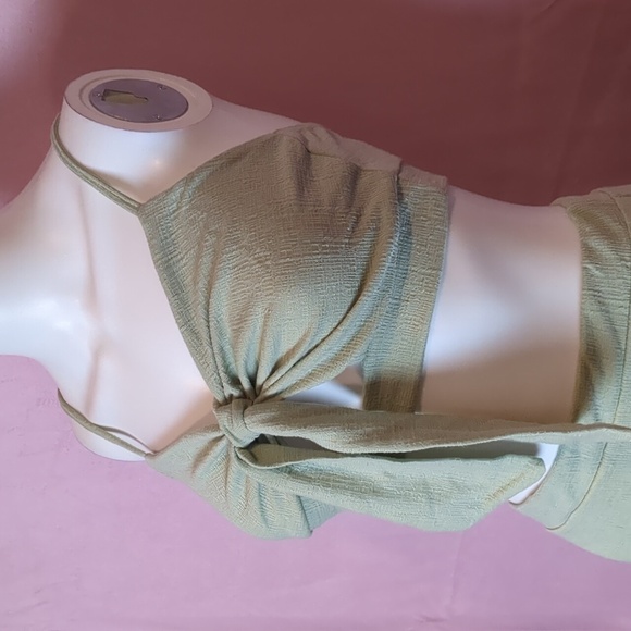 Nasty Gal Textured Crop Top and Tiered Maxi Skirt Co Ord Set in Sage Green 4 - Picture 2 of 6